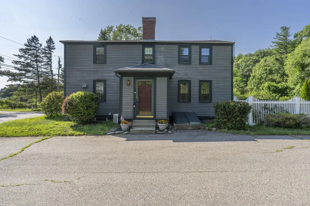 141 Kensington Road Hampton Falls NH 03844
