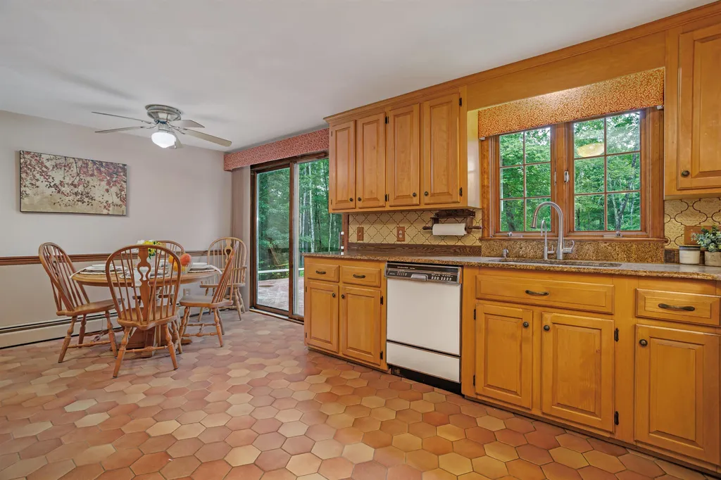 75 Meadow Drive Hollis NH 03049