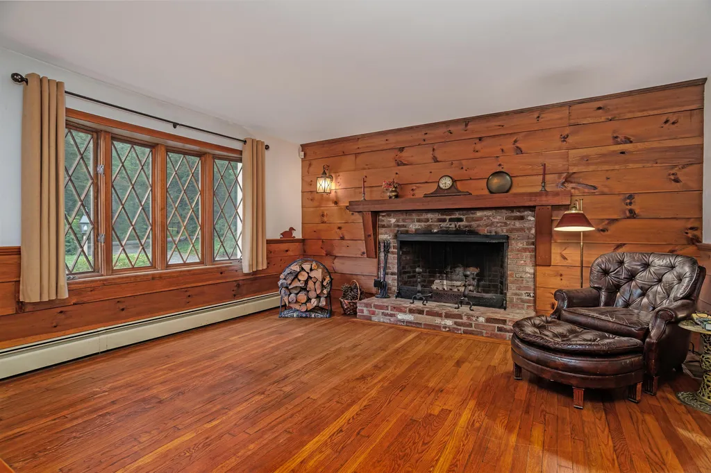 75 Meadow Drive Hollis NH 03049