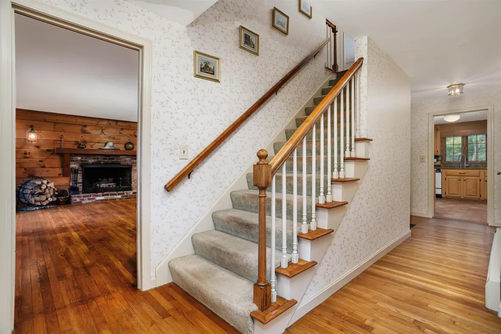 75 Meadow Drive Hollis NH 03049