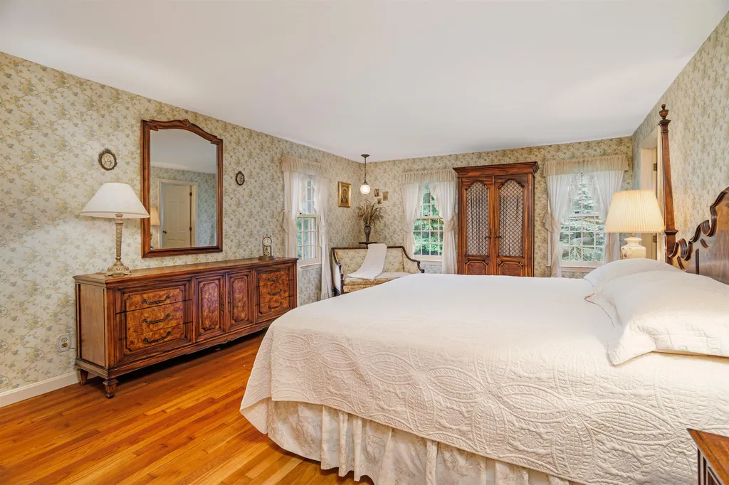 75 Meadow Drive Hollis NH 03049