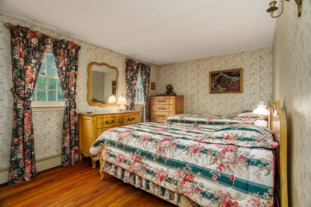 75 Meadow Drive Hollis NH 03049