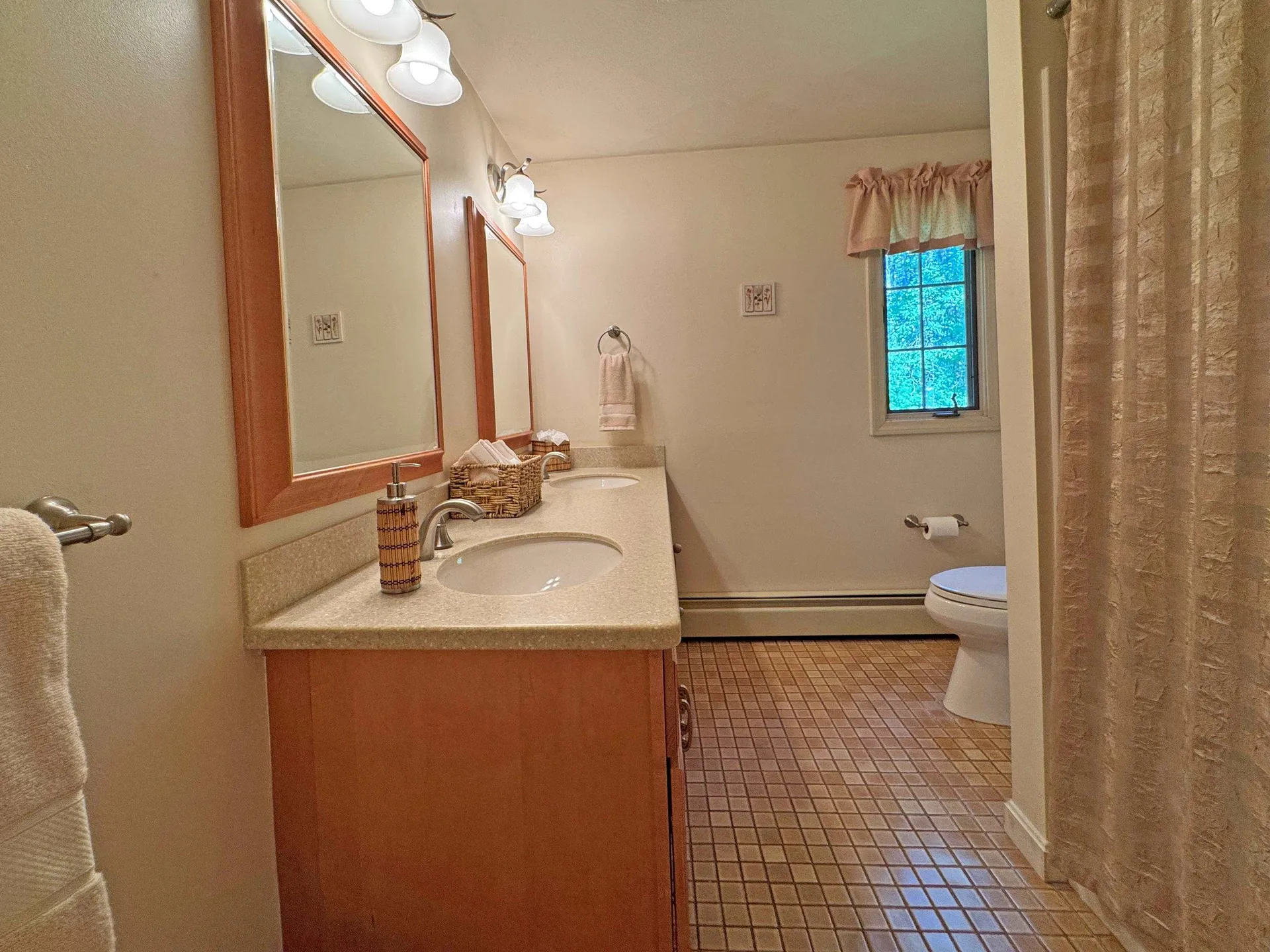 75 Meadow Drive Hollis NH 03049