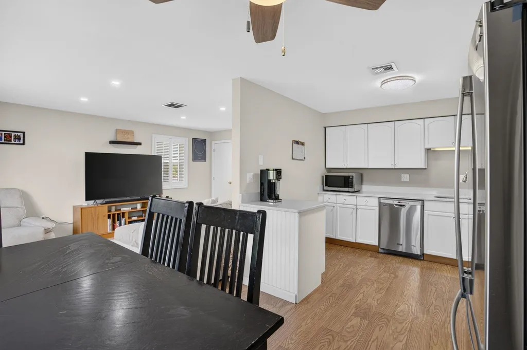256 Stonebridge Drive Nashua NH 03063