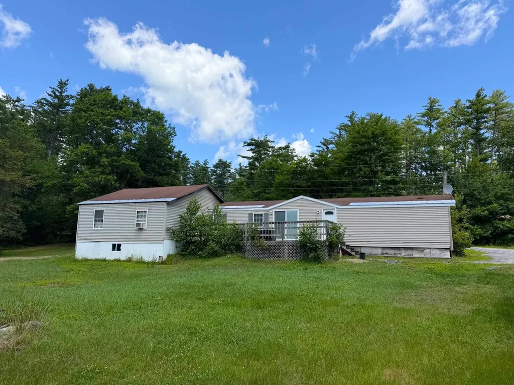 41 Pine Tree Road Newport NH 03773
