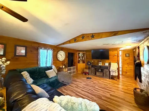 41 Pine Tree Road Newport NH 03773