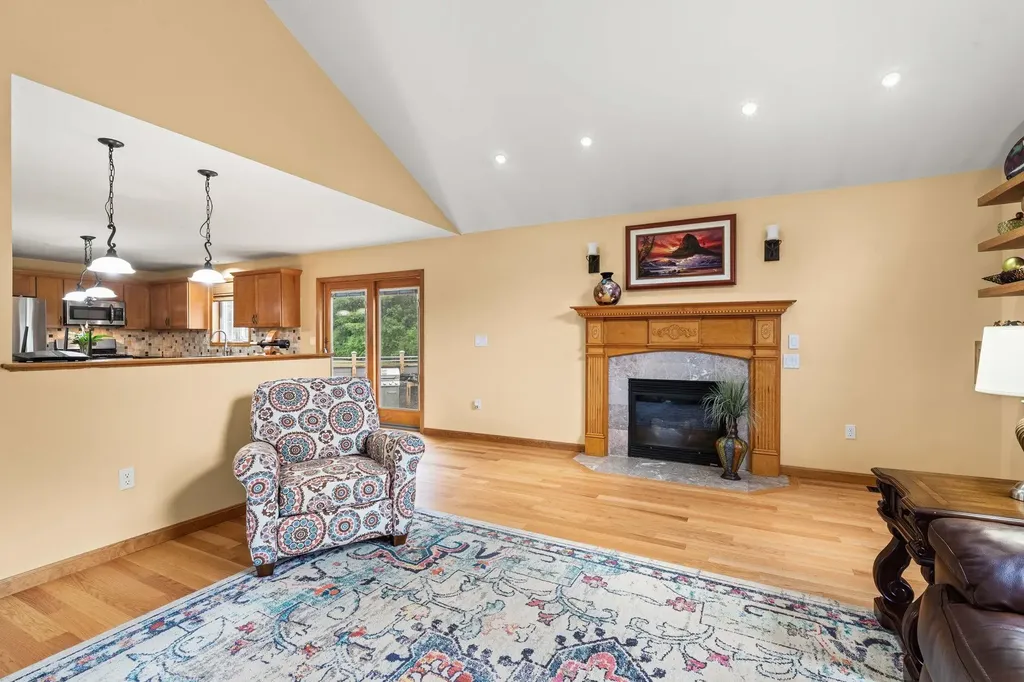 52 Oak Hill Rd Road Brookline NH 03033