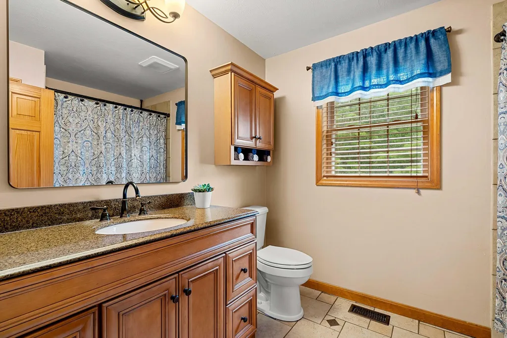 52 Oak Hill Rd Road Brookline NH 03033