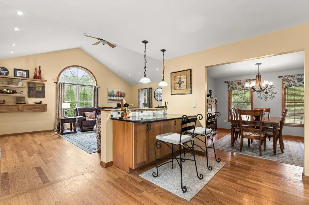 52 Oak Hill Rd Road Brookline NH 03033