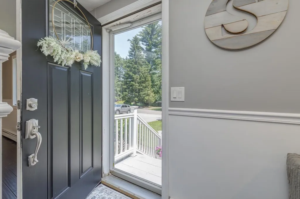 10 Collins Avenue Merrimack NH 03054