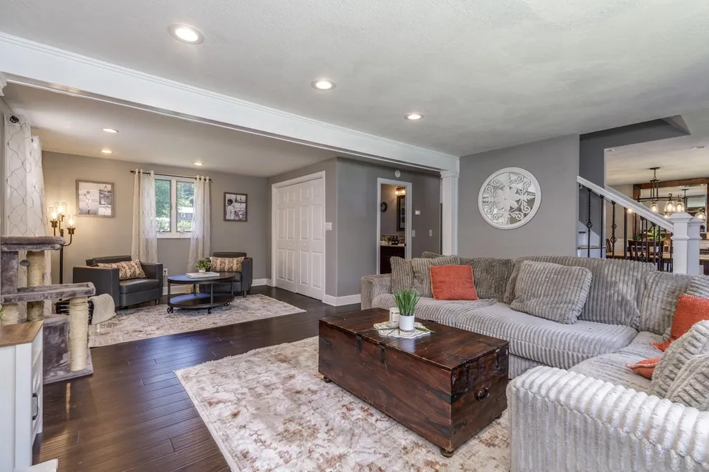 10 Collins Avenue Merrimack NH 03054