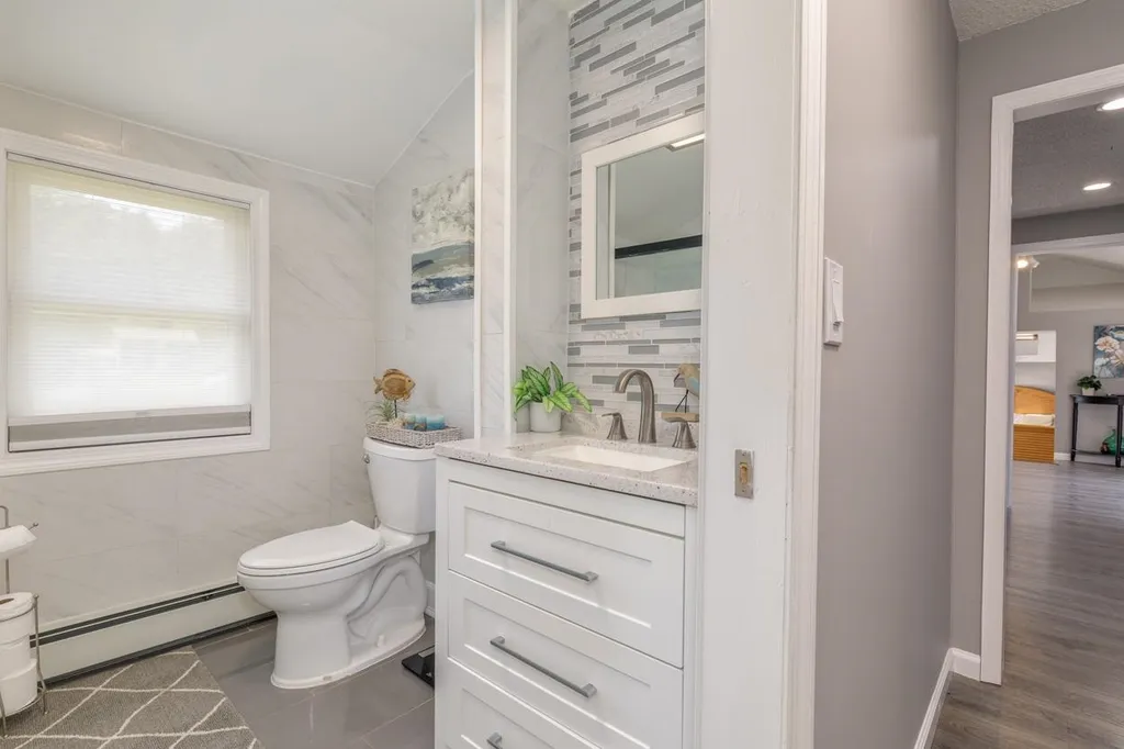 10 Collins Avenue Merrimack NH 03054