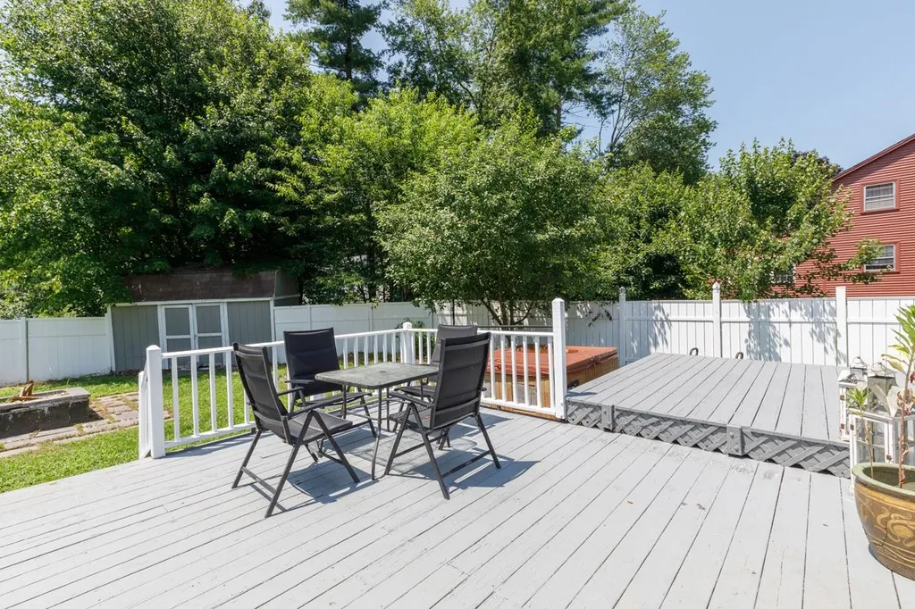 10 Collins Avenue Merrimack NH 03054