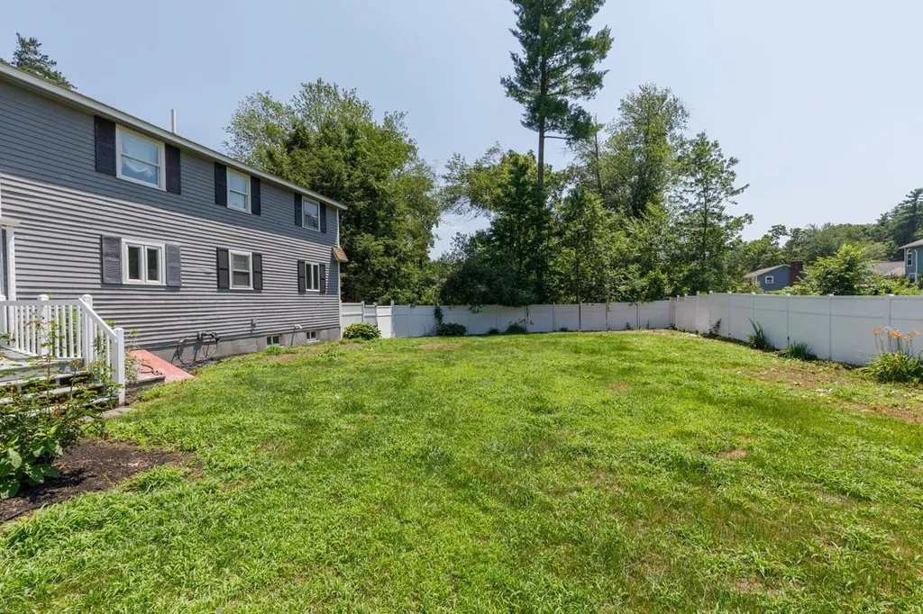 10 Collins Avenue Merrimack NH 03054