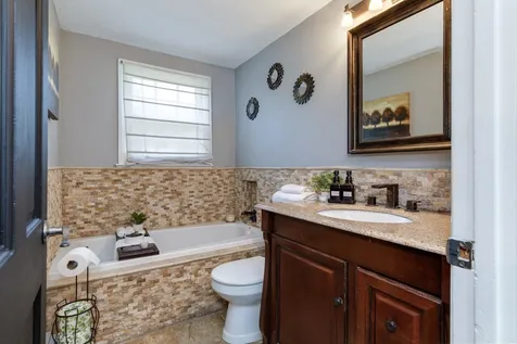 10 Collins Avenue Merrimack NH 03054
