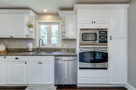 10 Collins Avenue Merrimack NH 03054