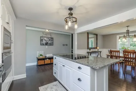 10 Collins Avenue Merrimack NH 03054