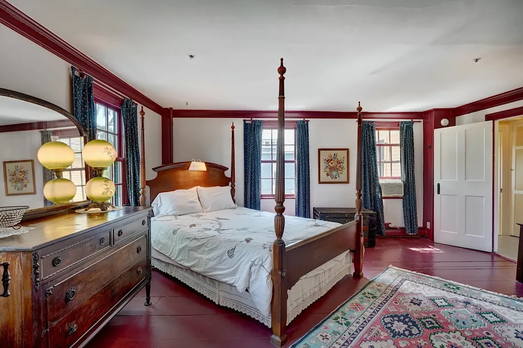 69 Richards Avenue Portsmouth NH 03801