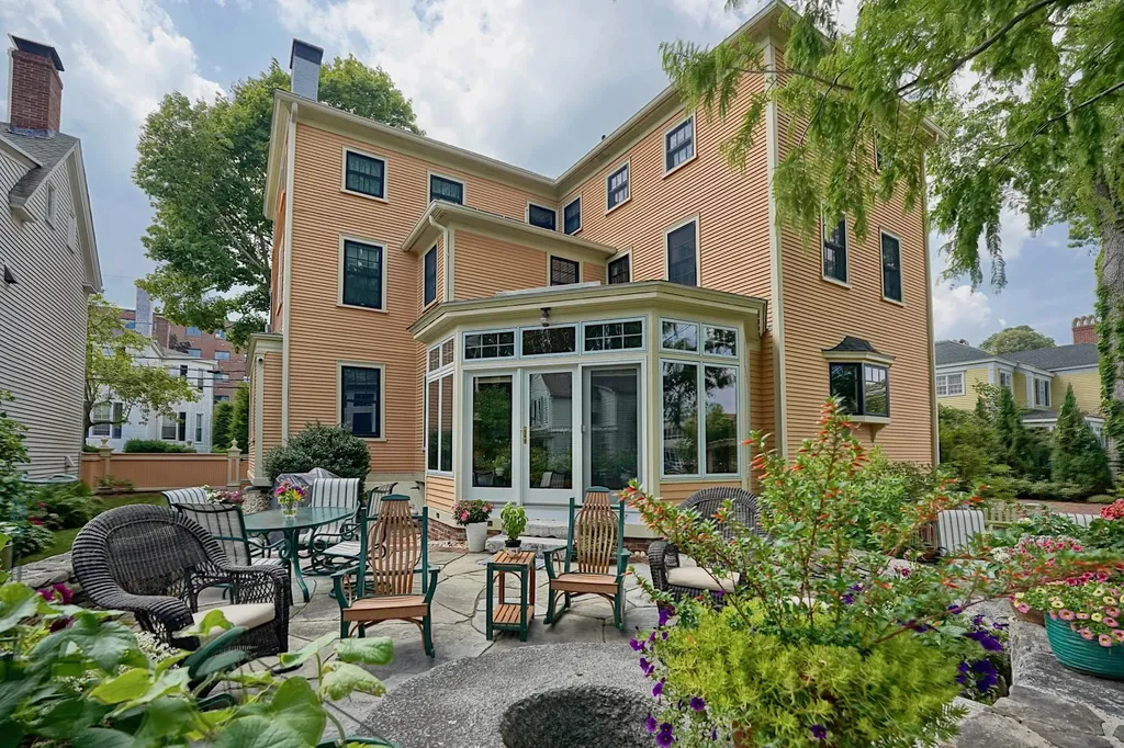 69 Richards Avenue Portsmouth NH 03801