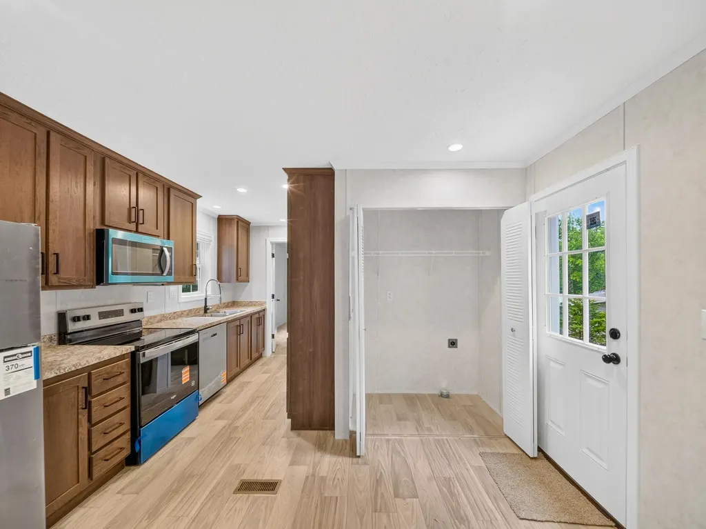 6 Diamond Lane Barrington NH 03825