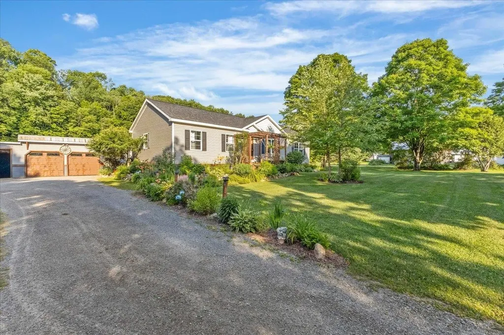 1916 West River Road Lincoln VT 05443