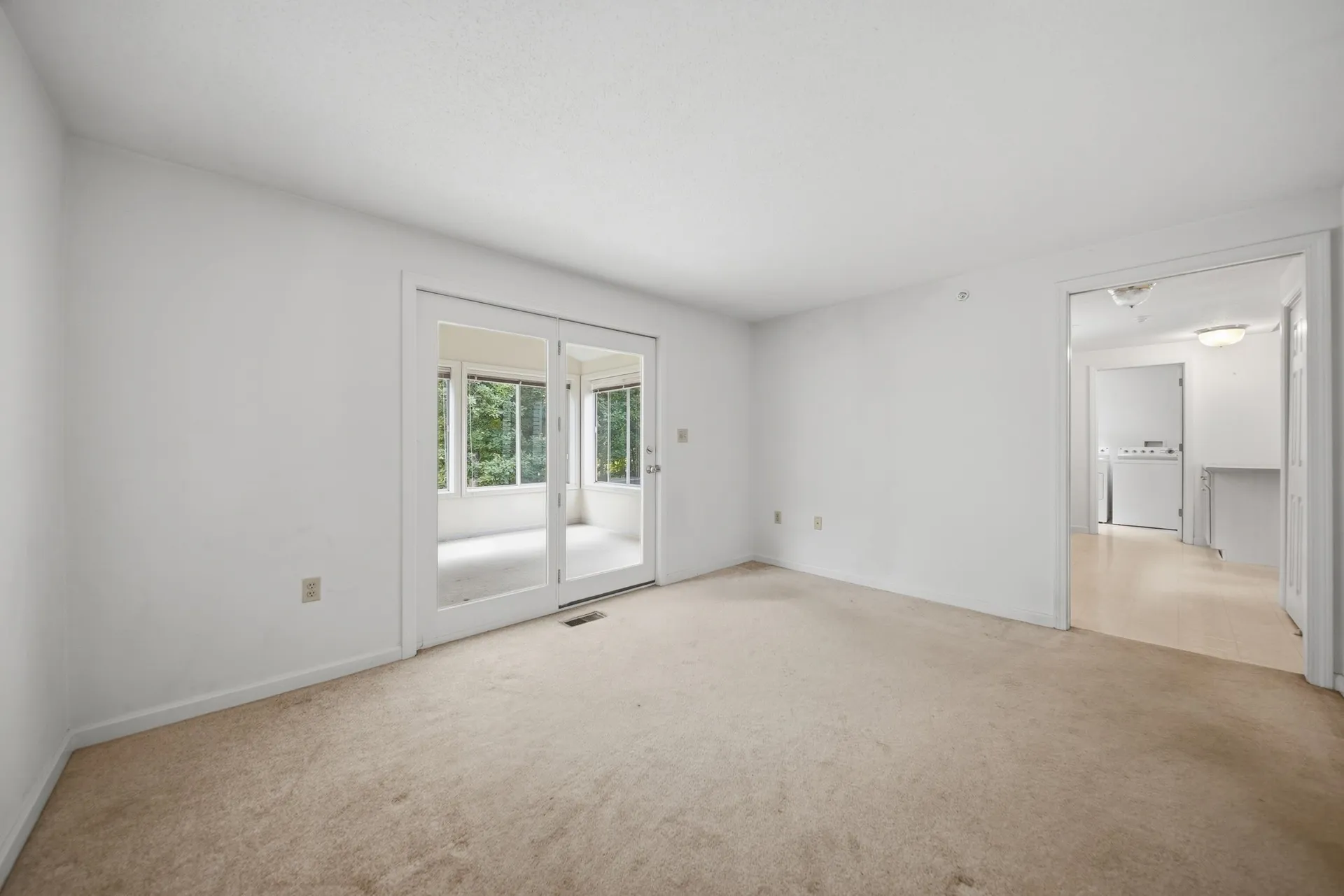 15 Rainbow Drive Londonderry NH 03053