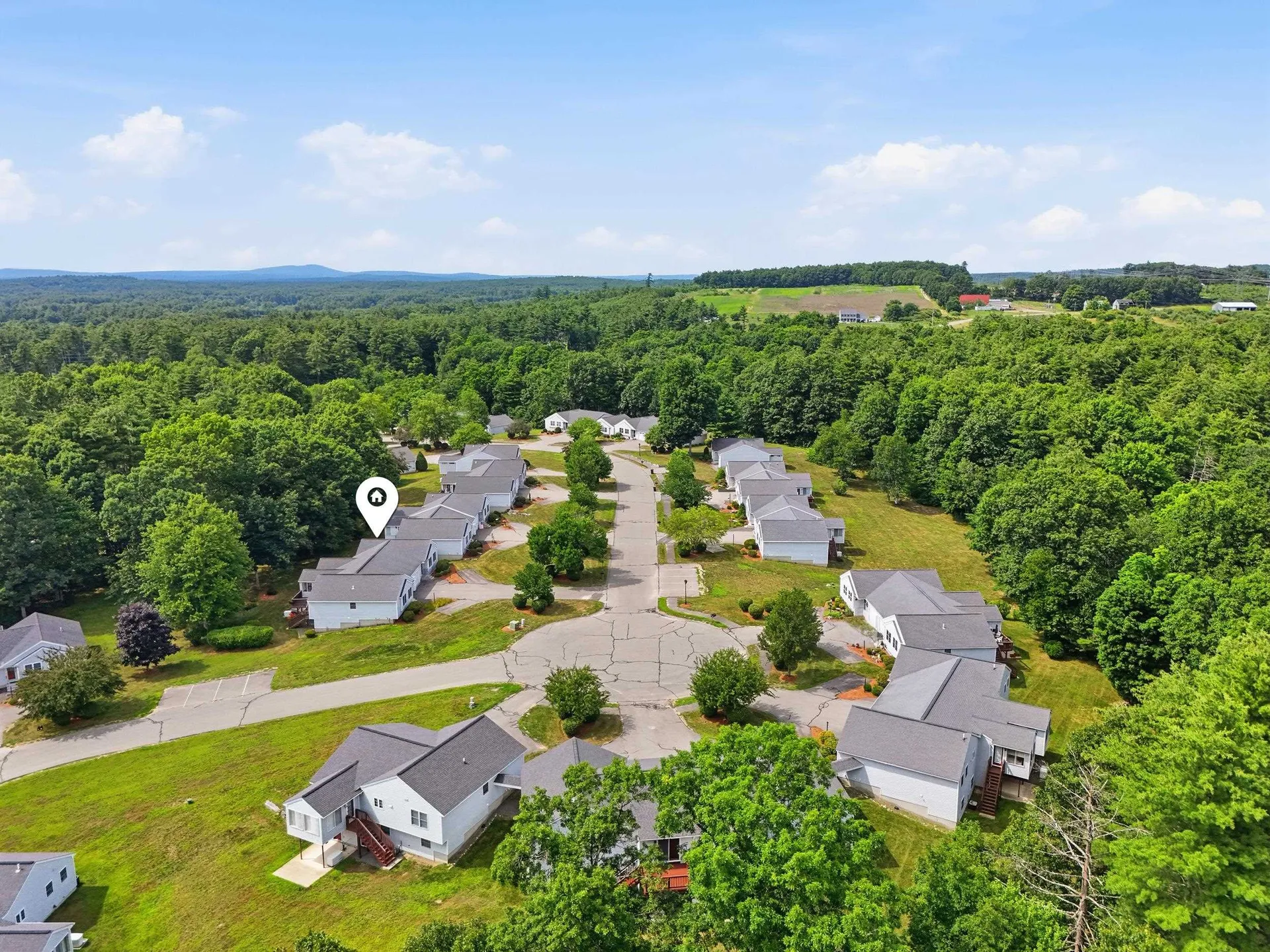 15 Rainbow Drive Londonderry NH 03053