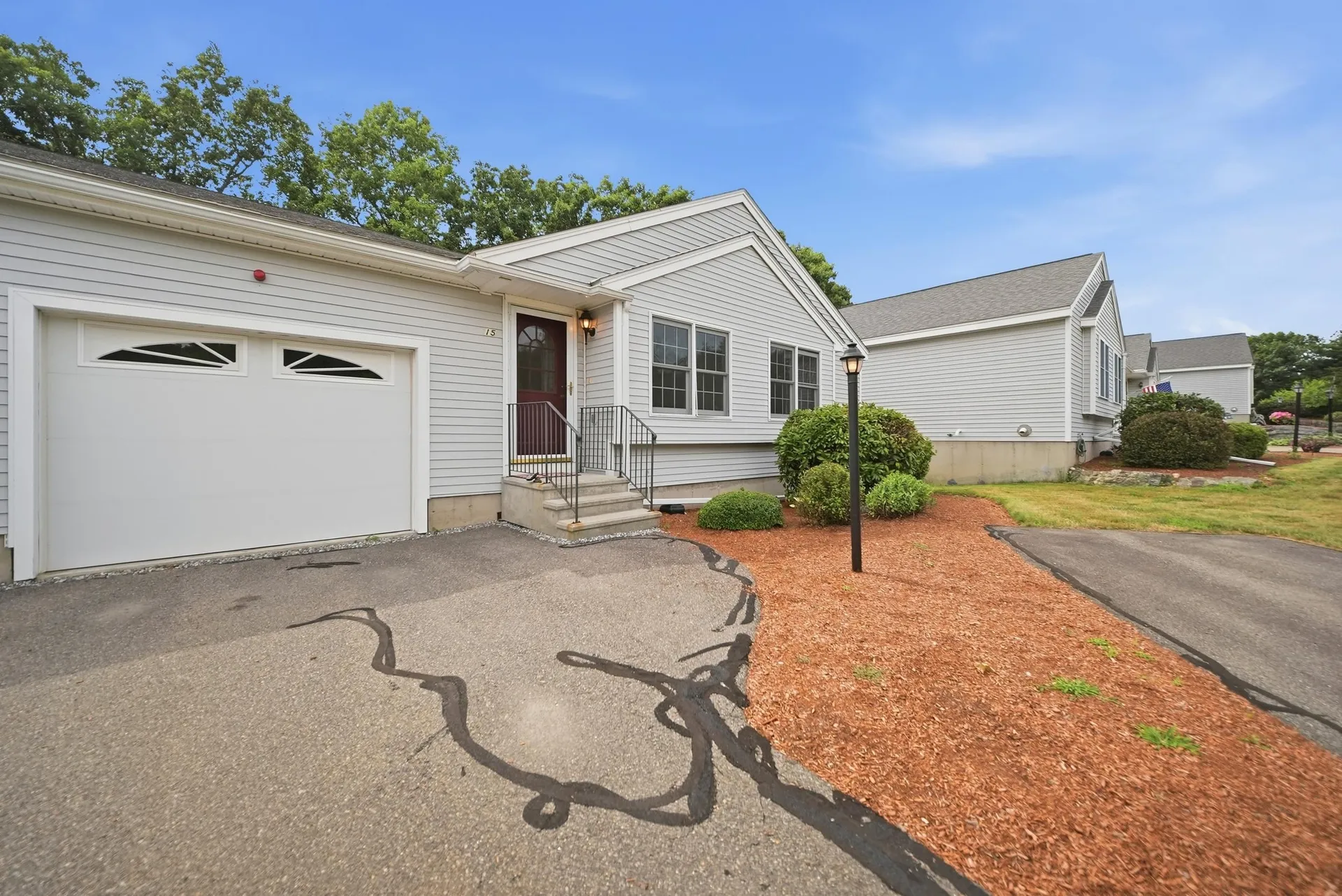 15 Rainbow Drive Londonderry NH 03053