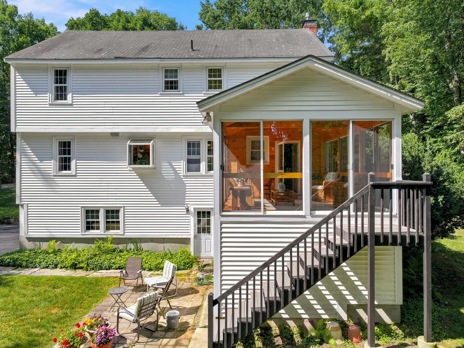 16 Williamsburg Drive Amherst NH 03031