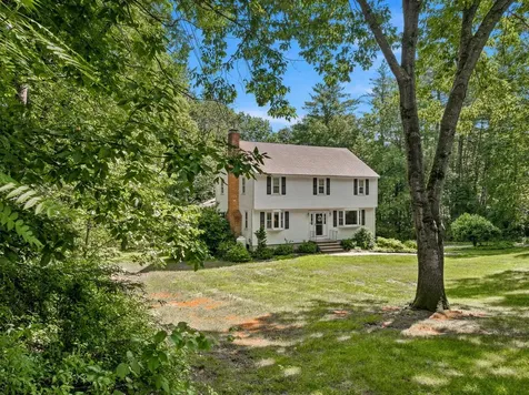 16 Williamsburg Drive Amherst NH 03031