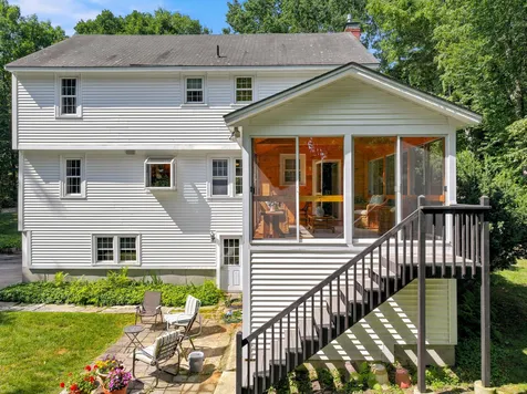 16 Williamsburg Drive Amherst NH 03031