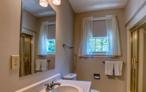 16 Williamsburg Drive Amherst NH 03031