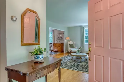 16 Williamsburg Drive Amherst NH 03031
