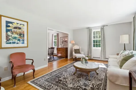 16 Williamsburg Drive Amherst NH 03031