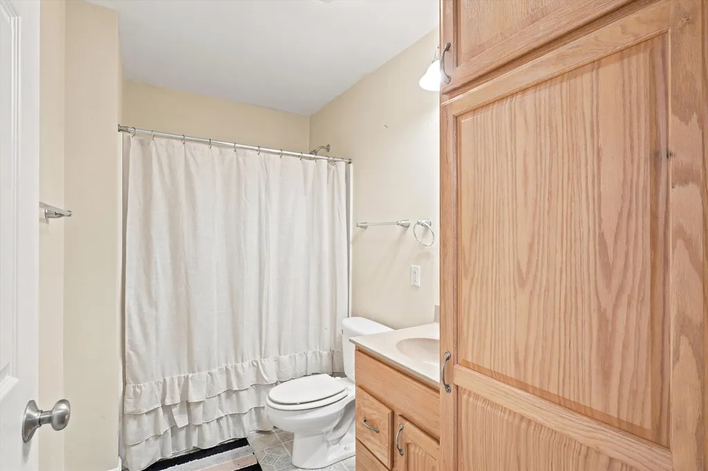 17 Vista Way Barrington NH 03825