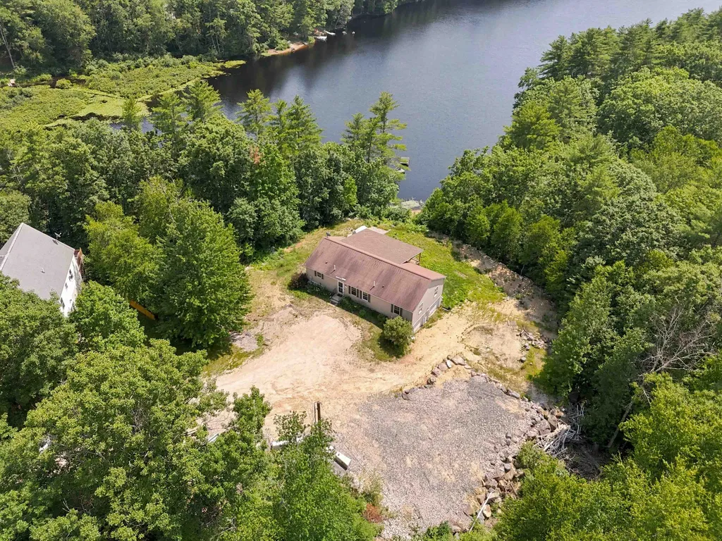17 Vista Way Barrington NH 03825