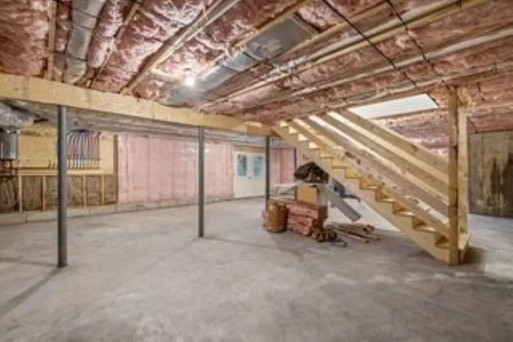 27 Brook View Road Newport NH 03773