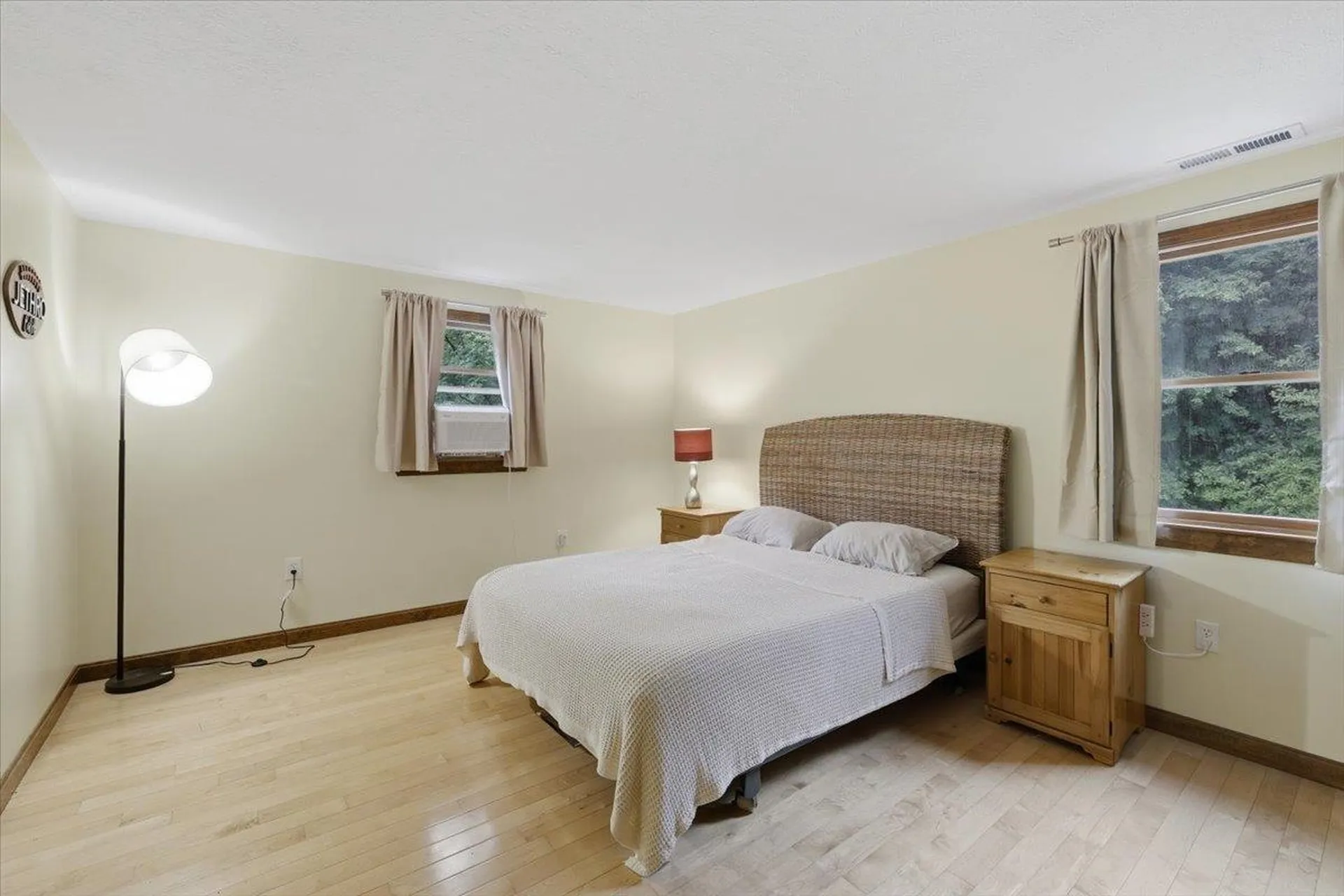 16 Lakeview Way Auburn NH 03032