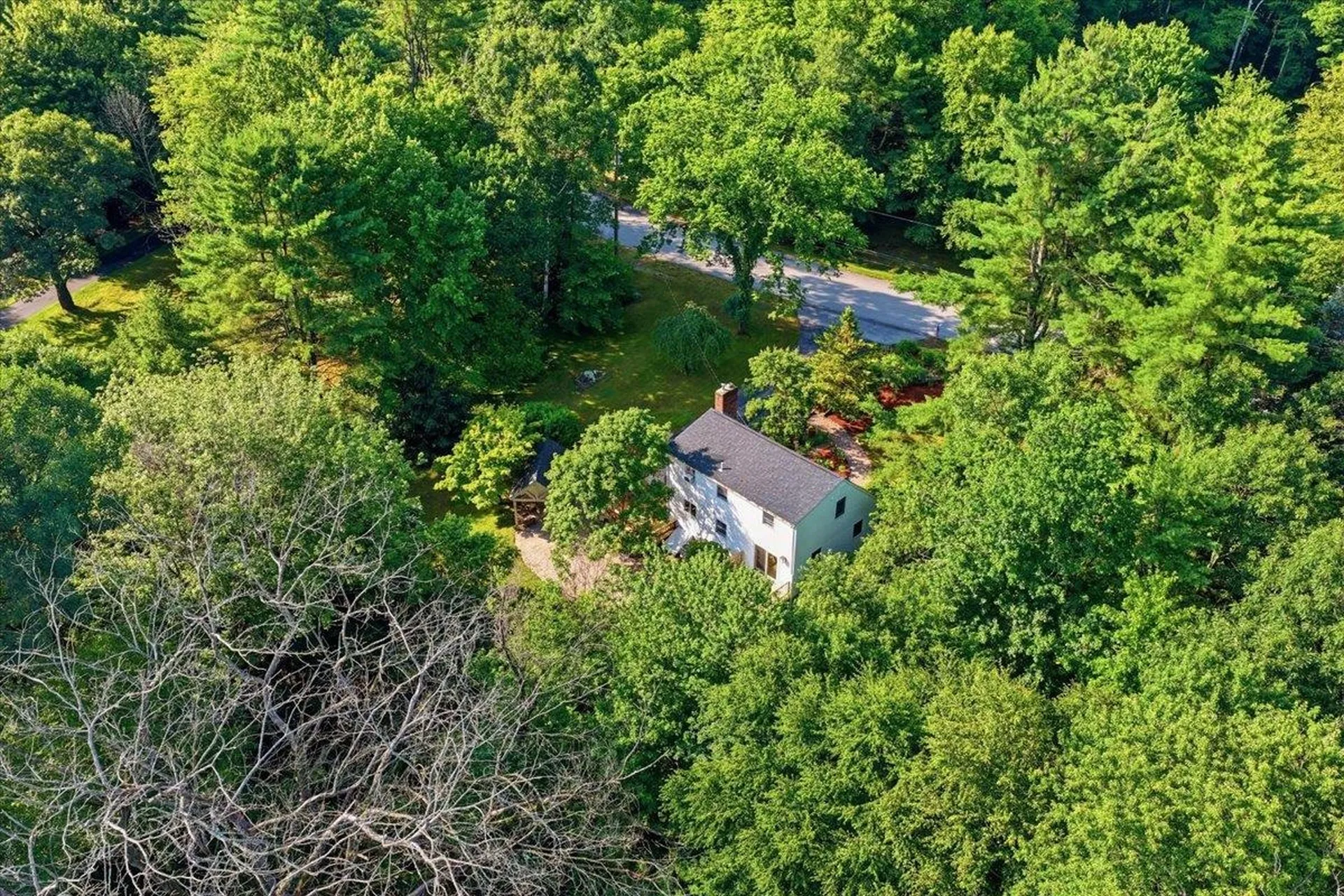 16 Lakeview Way Auburn NH 03032