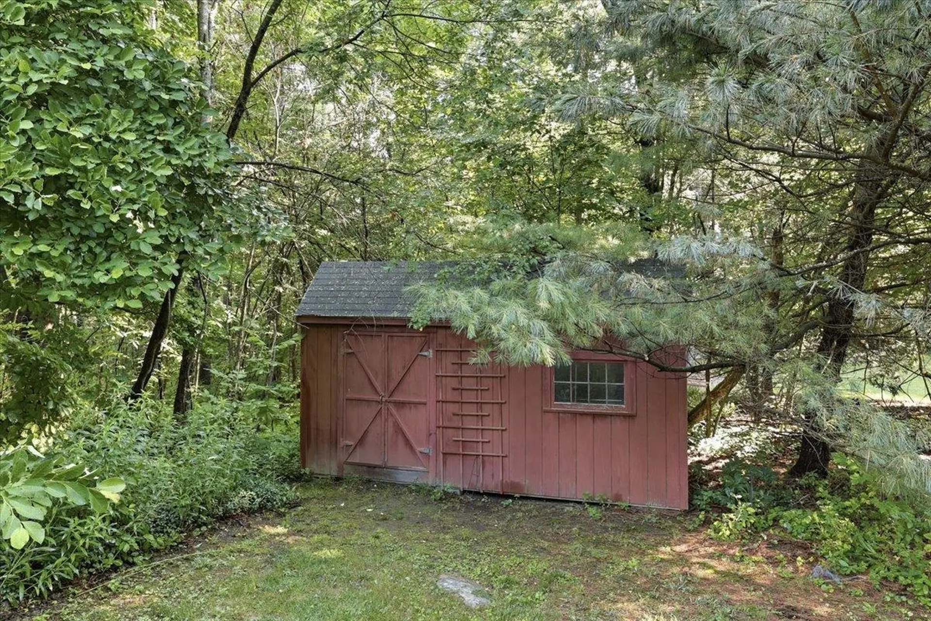 16 Lakeview Way Auburn NH 03032