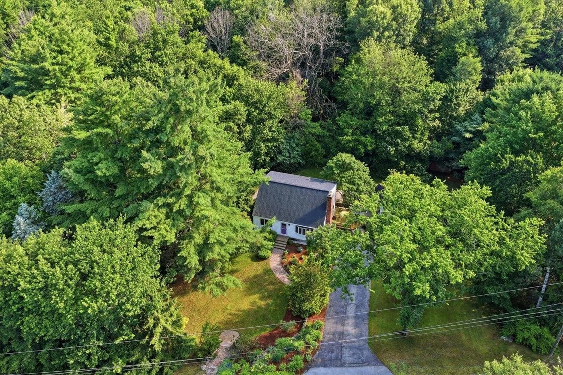 16 Lakeview Way Auburn NH 03032