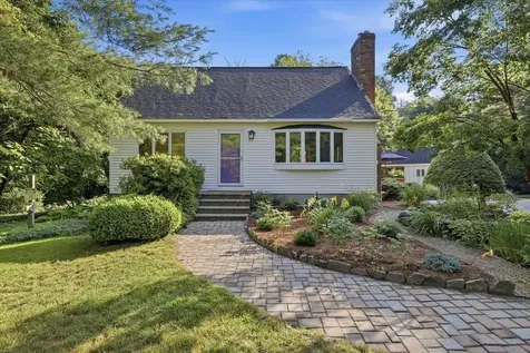 16 Lakeview Way Auburn NH 03032
