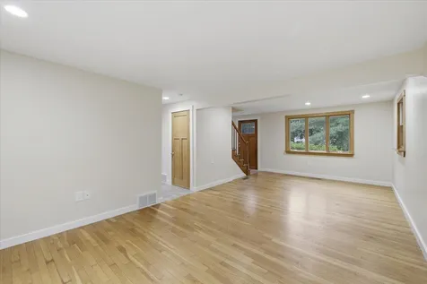 16 Lakeview Way Auburn NH 03032