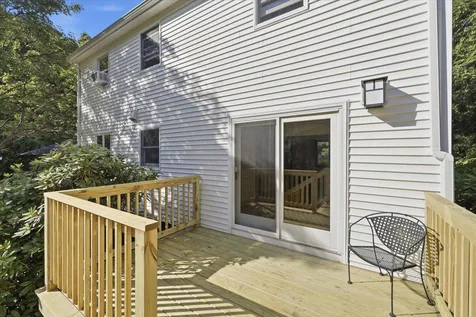 16 Lakeview Way Auburn NH 03032