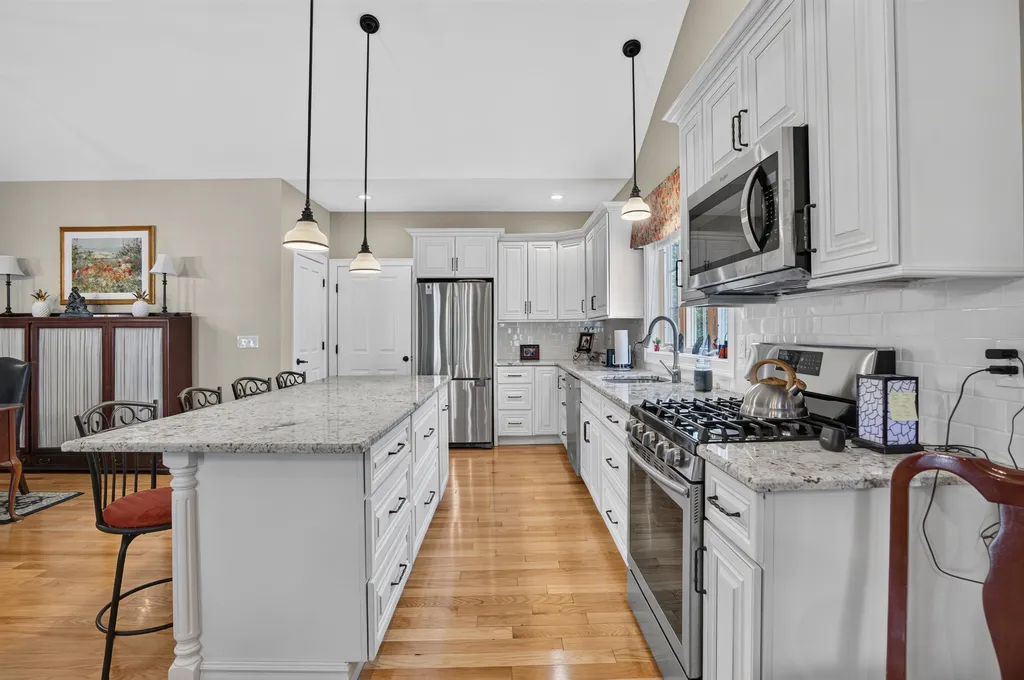 28 Torrey Pines Circle Plaistow NH 03865