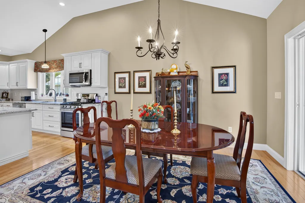 28 Torrey Pines Circle Plaistow NH 03865