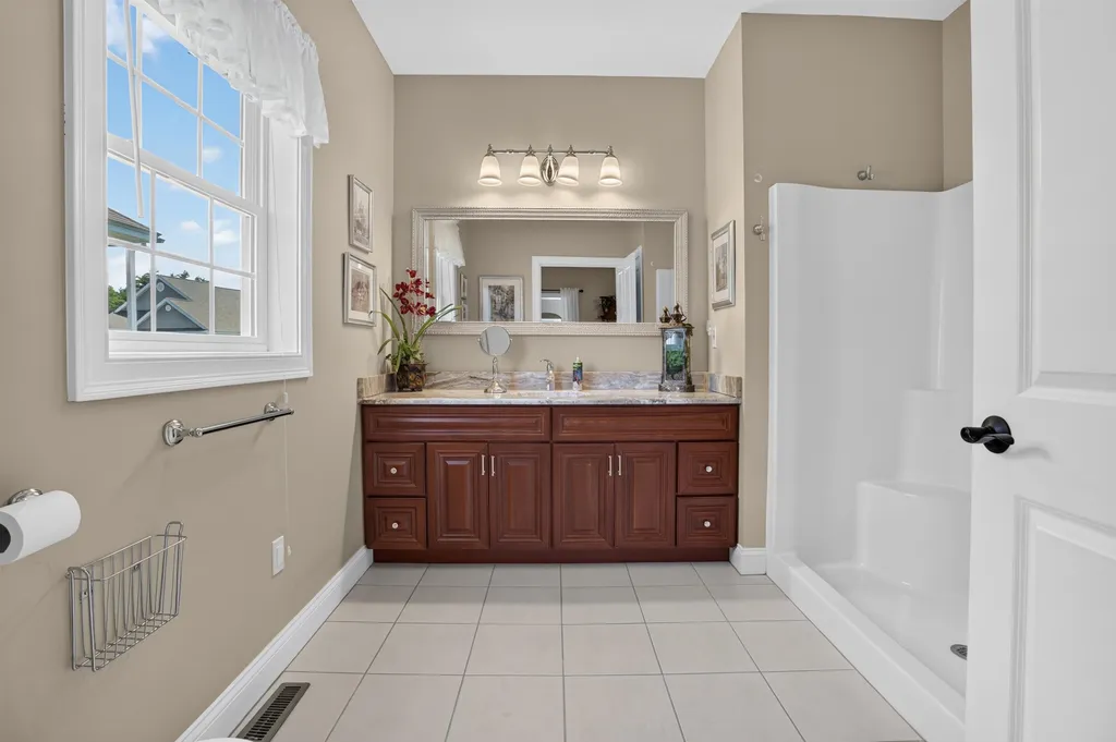 28 Torrey Pines Circle Plaistow NH 03865