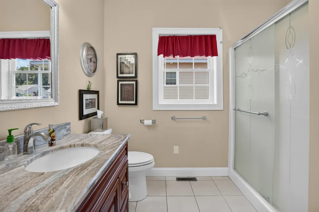 28 Torrey Pines Circle Plaistow NH 03865