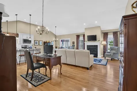 28 Torrey Pines Circle Plaistow NH 03865