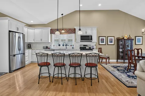 28 Torrey Pines Circle Plaistow NH 03865